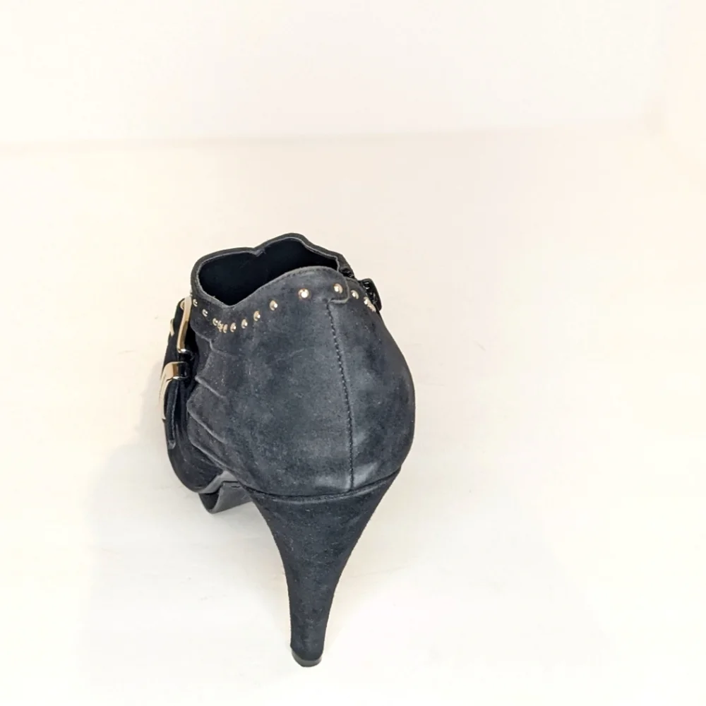 Bcbgeneration suede ankle boots